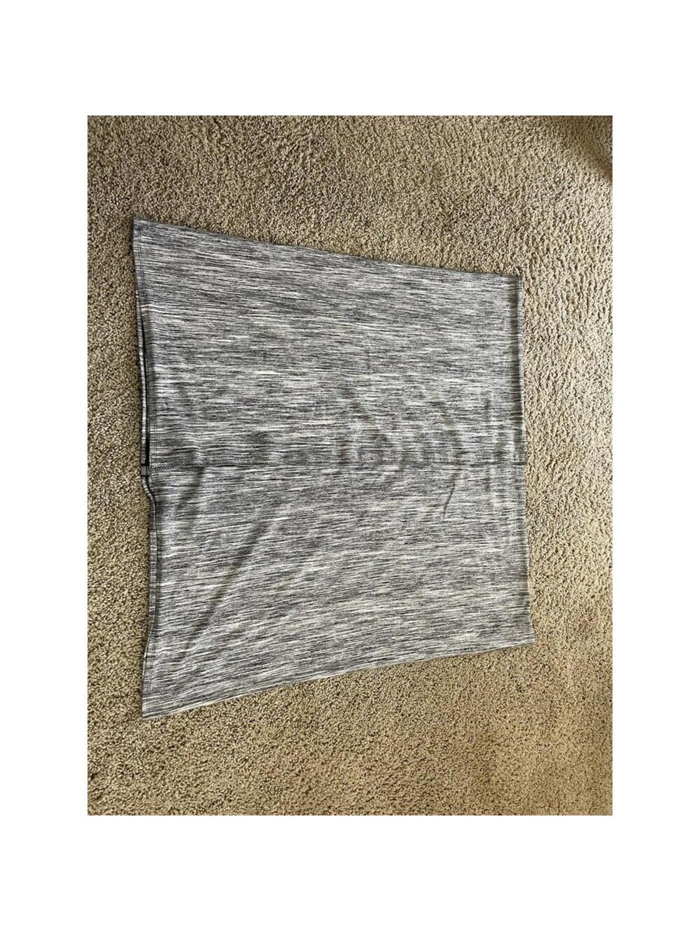 Lululemon Vinyasa Scarf Wrap One Size, Snap Closure, Black/White
